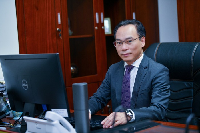 Phó Giáo sư, Tiến sĩ Hoàng Minh Sơn – Thứ trưởng Bộ Giáo dục và Đào tạo