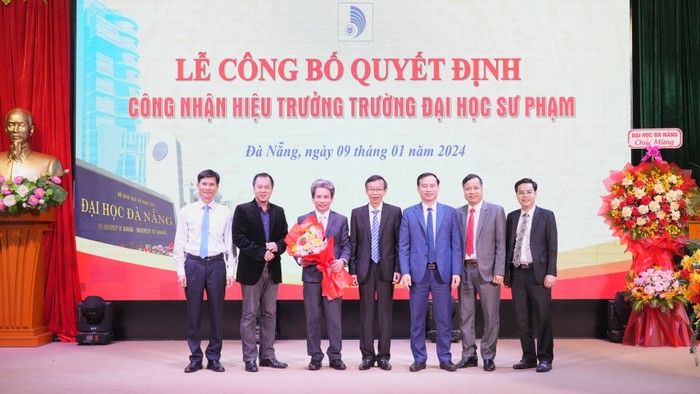 Hiệu trưởng một số trường đại học sư phạm trên cả nước chúc mừng tân Hiệu trưởng Võ Văn Minh