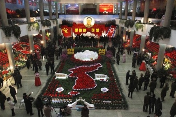 Triển lãm hoa Kimjongilia đã được tổ chức vào ngày này. Đây là loài hoa vốn là biểu tượng của ông Kim Jong-il.