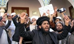 Nguời dân Afghanistan giận dữ biểu tình về việc binh sĩ NATO đốt kinh Koran