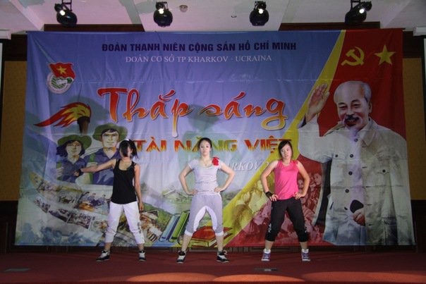 Màn nhảy hiện đại của các cô gái - nữ sinh Việt