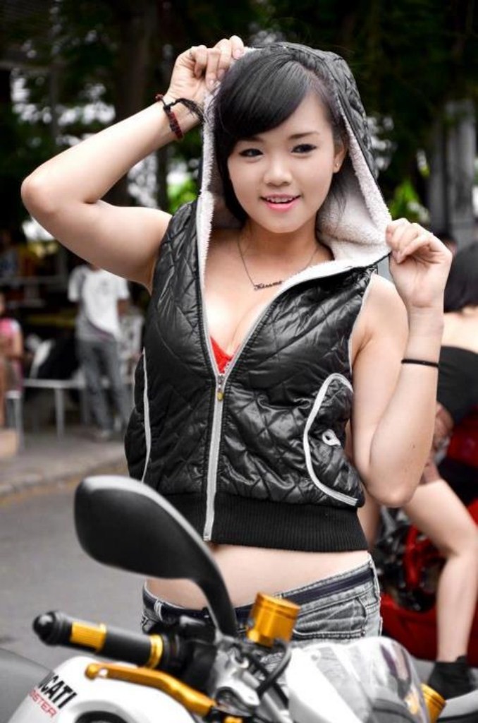 Hoài Thiên đã từng tham gia cuộc thi Miss Nikon do Hội nhiếp ảnh Nikonvn tổ chức và xuất sắc giành giải Á khôi, đây là cuộc thi để lại nhiều ấn tượng đẹp dối với Thiên.