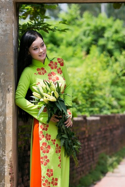 Thùy Dường từng tham gia cuộc thi Người đẹp Kinh Bắc 2012, cô lọt vào Top 15 và giành giải nữ sinh mặc trang phục truyền thống đẹp nhất. <<HOT GIRL ĐH PHƯƠNG ĐÔNG RẠNG NGỜI ĐÓN TRUNG THU <<TEEN MODEL AN PHƯƠNG "BIẾN HÓA" VỚI STYLE DỄ THƯƠNG <<VẺ ĐẸP THÁNH THIỆN CỦA NỮ SINH THPT NGUYỄN TẤT THÀNH <<HOT GIRL ĐH CÔNG NGHIỆP HÀ NỘI ĐẸP TINH KHÔI TRONG NẮNG MAI
