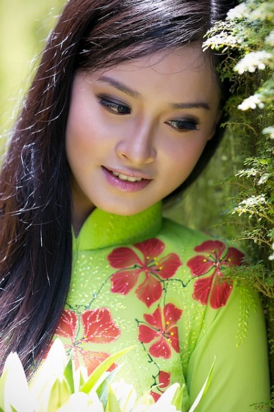 Thùy Dương từng đại diện cho trường tham gia các buổi giao lưu văn nghệ như hát, múa, đặc biệt là những bài hát quan họ, cô cũng từng tham gia các cuộc thi hát cấp trường, cấp tỉnh và hoạt động văn nghệ khá sôi nổi tại tỉnh Bắc Ninh. <<HOT GIRL ĐH PHƯƠNG ĐÔNG RẠNG NGỜI ĐÓN TRUNG THU <<TEEN MODEL AN PHƯƠNG "BIẾN HÓA" VỚI STYLE DỄ THƯƠNG <<VẺ ĐẸP THÁNH THIỆN CỦA NỮ SINH THPT NGUYỄN TẤT THÀNH <<HOT GIRL ĐH CÔNG NGHIỆP HÀ NỘI ĐẸP TINH KHÔI TRONG NẮNG MAI