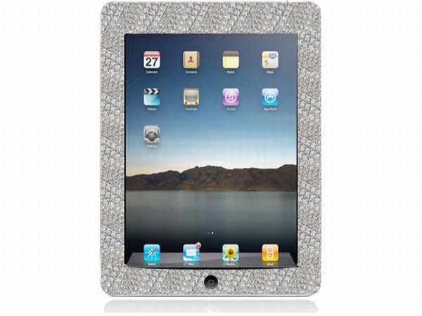 Mervis Diamond iPad Giá: 20.000 USD Đây có thể nói là chiếc iPad được nạm kim cương đầu tiên trên thế giới. Chiếc máy tính bảng sang trọng này được thiết kế bởi Mervis Diamond Importers, công ty chuyên nhập khẩu kim cương chất lượng nhất thế giới. Chiếc Ipad được nạm 11.43 carat kim cương với 2 loại: kim cương G/H (loại gần như không màu) và VS2/SI1 (loại mỏng và cực mỏng).