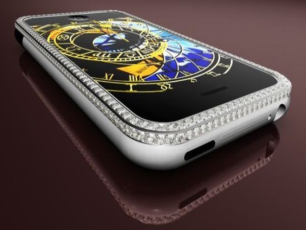 iPhone Princess Plus Giá: 176. 400 USD Chiếc Princess Plus đã được giới thiệu như là một chiếc điện thoại di động đắt tiền được tạo ra dành riêng cho phụ nữ. Nó được gắn 138 viên kim cương có cách cắt kiểu Princess (kiểu vuông nhọn góc) và 180 viên khác được cắt theo kiểu brilliant (cho phép viên kim cương lên đến 58 mặt).