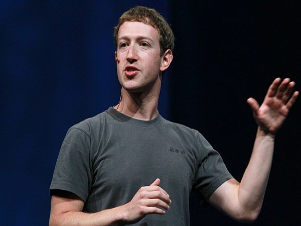 9. Mark Zuckerberg (27 tuổi) Công ty: Facebook Tài sản: 18,1 tỷ USD Nếu tính theo tuổi, Mark Zuckerberg là tỷ phú trẻ tuổi nhất trên thế giới. Anh là người sáng lập và là giám đốc điều hành trang mạng xã hội Facebook lớn nhất thế giới với hơn 845 triệu người sử dụng hàng tháng. Anh hiện đang nắm giữ 28% cổ phần của công ty có giá 17,9 tỷ USD. Dự kiến, việc chào bán cổ phiếu lần đầu ra công chúng (IPO) của Facebook sẽ đẩy tổng giá trị tài sản của vị tỷ phú này lên đến hơn 28 tỷ USD.