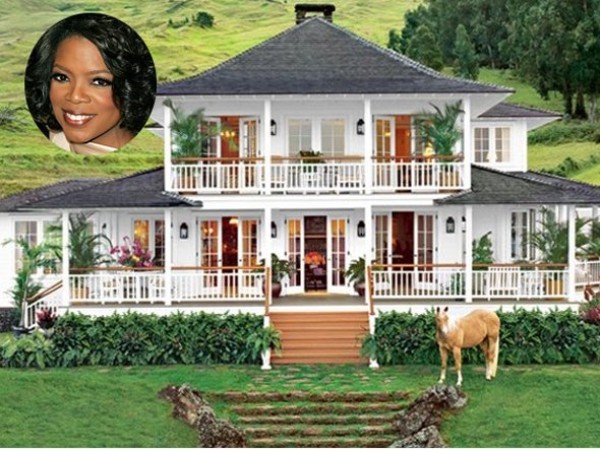 Nữ hoàng truyền thông Oprah Winfrey cũng sở hữu một nông trang yên bình ở Kula, Hawaii. Bà cho biết bà rất thích ngồi trên hiên nhà và nhìn ra bãi biển.