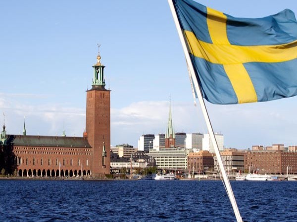 8. Thụy Điển Nợ nước ngoài (% so với GDP): 262,3% Tổng nợ nước ngoài: 995,2 nghìn tỷ USD GDP năm 2011 (ước tính): 379,4 tỷ USD Nợ nước ngoài bình quân đầu người: 109.318 USD