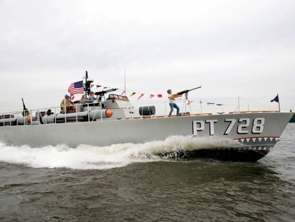 Món đồ xa xỉ hơn nữa là con thuyền Patrol Torpedo từ Thế chiến thứ II với giá 1 triệu USD. Nó đã được sửa chữa và khôi phục lại, tuy nhiên, súng và pháo trên tàu không sử dụng được nữa.
