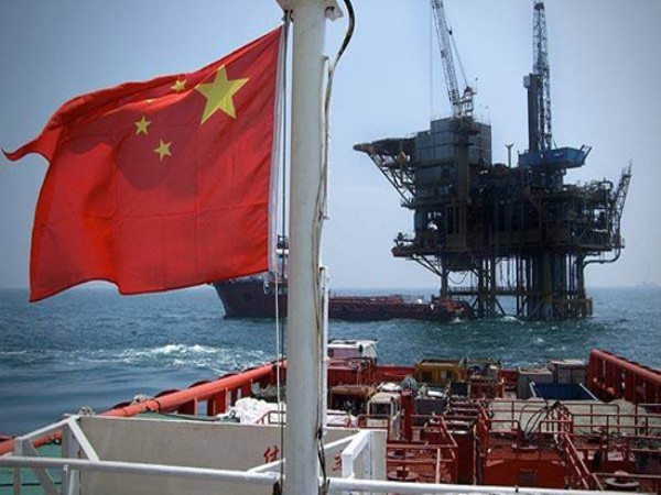 14. Trung Quốc Lượng dầu dự trữ: 15 tỉ thùng (1,1%) Lượng dầu cung cấp: 4,19 triệu thùng/ngày (4,7%) Số năm khai thác còn lại: 9,9 năm