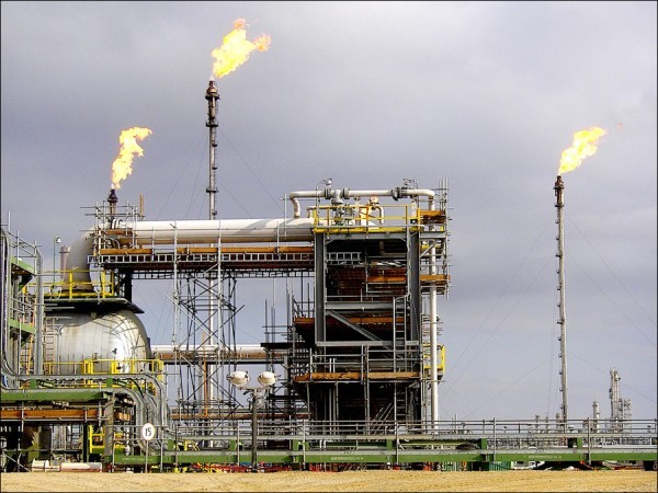 9. Kazakhstan Lượng dầu dự trữ: 40 tỷ thùng (2,9%) Lượng dầu cung cấp: 1,61 triệu thùng/ngày (1,8%) Số năm khai thác còn lại: 62,1 năm