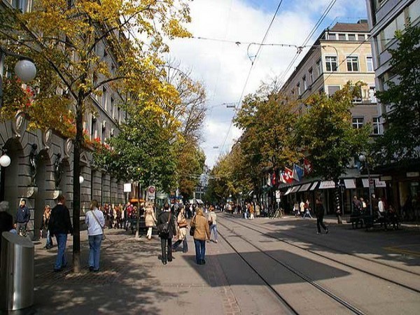 12. Bahnhofstrasse Thành phố: Zurich (Thụy Sĩ) Giá thuê trung bình: 9.509 USD/m2/năm