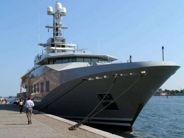 7. Goygpus Có tin đồn rằng siêu du thuyền dài 6 m của tỷ phú thứ hai thế giới Bill Gates cũng sẽ đến bến Royal Docks ở phía Đông London trong vài ngày tới.