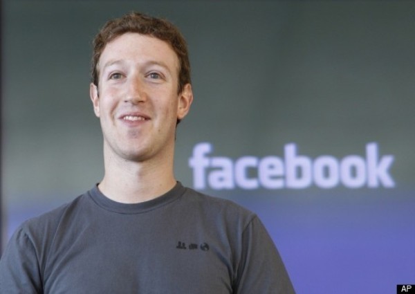 6. Mark Zuckerberg (28 tuổi) Năm 2004, chàng sinh viên trẻ tuổi Mark Zuckerberg ở trường Đại học Harvard đã tạo ra mạng xã hội Facebook từ căn phòng của mình trong ký túc xá. Hiện tại, anh đang là một trong những tỷ phú trẻ tuổi nhất thế giới. Mùa hè này, công ty đã phát hành cổ phiếu lần đầu ra công chúng và Facebook hiện đang có hơn 900 triệu người sử dụng. Doanh thu của Facebook cũng đạt khoảng 4 tỷ USD mỗi năm.
