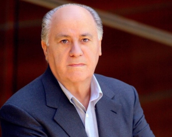 2. Amancio Ortega Tổng tài sản: 37,5 tỷ USD Xếp hạng tỷ phú theo Forbes: 7 Quốc tịch: Tây Ban Nha Ortega là cựu Chủ tịch của Indetix, công ty sở hữu các nhà bán lẻ thời trang như Zara, Massimo Dutti và Stradivarius và có 5.000 cửa hàng ở 77 quốc gia trên toàn thế giới.