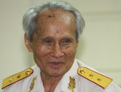 Trung tướng Nguyễn Quốc Thước, nguyên Tư lệnh Quân khu IV, nguyên ĐBQH khóa IX, X, XI.