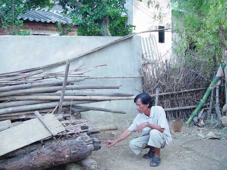 Năm 2008, tại nhà ông Lê Văn Hoàng, ở thôn Trà Long, xã Bình Trung, H.Thăng Bình, Quảng Nam đã liên tiếp xảy ra 20 vụ cháy bí ẩn không rõ nguyên nhân. Vụ cháy đầu tiên xảy ra vào ngày 4/7/2008, địa điểm là đống rơm và củi tre bên hông nhà, sau đó bụi tre bên nhà cũng tự nhiên phát cháy. Sáng 5/7/2008, đã xảy ra 8 vụ cháy liên tiếp ở phía sau khu chuồng heo, ở chõng tre, củi tre ở ngoài nhà và khu vực chuồng heo; bên bờ rào.