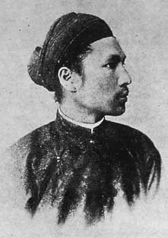 Hoàng đế Hàm Nghi là vị Hoàng đế thứ 8 của nhà Nguyễn. Ông cùng với các vua chống Pháp Thành Thái, Duy Tân là ba vị vua yêu nước trong thời kỳ Pháp thuộc.