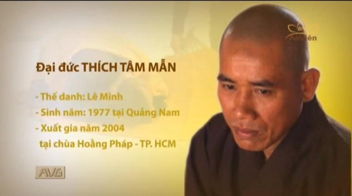 Người thực hiện cuộc hành trình “nhất bộ nhất bái” là Đại đức Thích Tâm Mẫn, thế danh Lê Minh, quê ở Quảng Nam. Đại đức sinh năm 1977, xuất gia năm 2004 tại chùa Hoằng Pháp, TP.HCM.