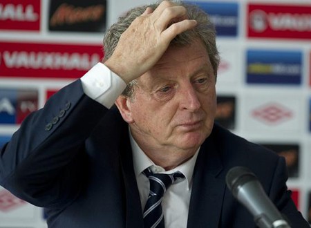 Hodgson đã phải xin lỗi công khai sau phút dại miệng