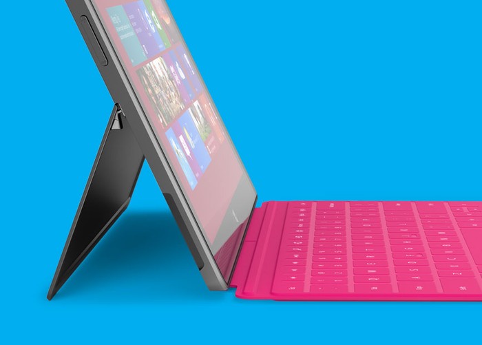 Hiện giá bán và ngày xuất hiện của Surface trên thị trường chưa được Microsoft công bố, tuy nhiên Microsoft tiết lộ mức giá của sản phẩm sẽ tương đương với những chiếc máy tính bảng sử dụng chip ARM hoặc máy tính siêu mỏng ultrabook.
