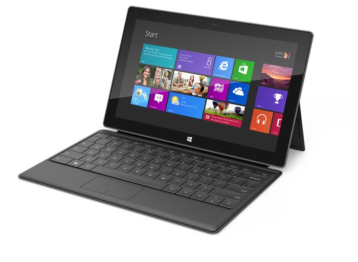 Surface sẽ được Microsoft trang bị 2 phiên bản khác nhau, với một phiên bản sử dụng vi xử lý Ivy Bridge mới nhất của Intel, sử dụng Windows 8 Pro, trong khi đó phiên bản còn lại sử dụng vi xử lý ARM và chạy trên nền tảng Windows 8 RT.