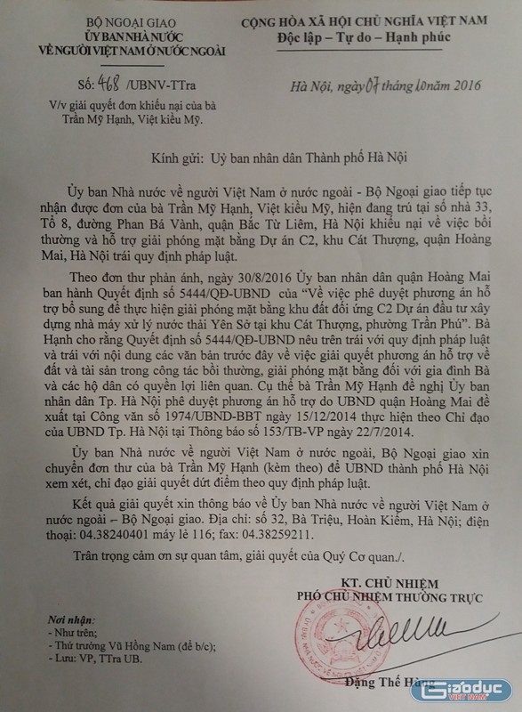 Công văn của UBNN về người Việt Nam ở nước ngoài, Bộ Ngoại giao gửi UBND TP Hà Nội xem xét giải quyết dứt điểm đơn thư của bà Trần Mỹ Hạnh. Ảnh Trần Việt.