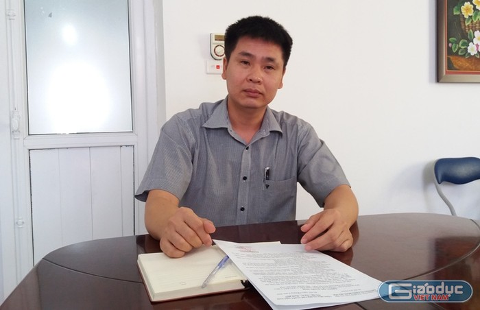 Ông Nguyễn Trọng Tiến, Phó hiệu trưởng Trường Trung cấp Cộng đồng tại buổi làm việc với phóng viên. Ảnh Bảo Nam.