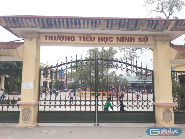 Trường tiểu học Ninh Sở (Thường Tín, Hà Nội) nơi đã xảy ra việc cô giáo chủ nhiệm cho 40 học sinh tát bạn cùng lớp.