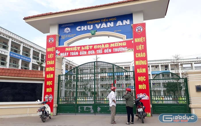 Trường tiểu học Chu Văn An, Hoàng Liệt, Hoàng Mai, Hà Nội nơi nghi ngờ 40 học sinh bị ngộ độc thực phẩm ngày 13/09/2017. Ảnh Trần Việt.