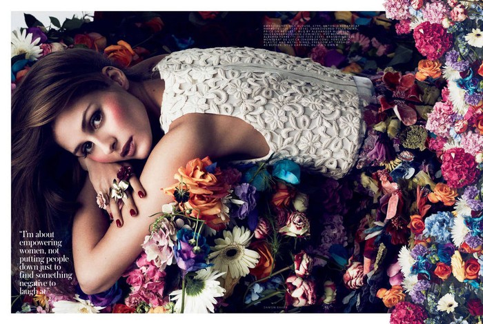 Lạc vào rừng hoa với cô "công chúa hiện đại" Olivia Palermo.