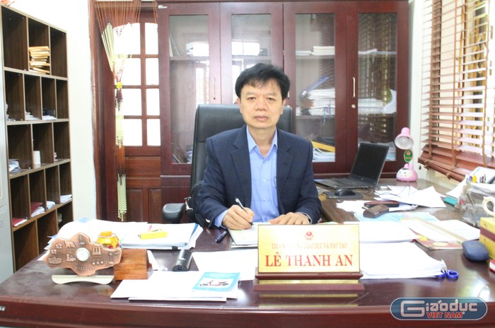 Thầy Lê Thanh An - Trưởng phòng Giáo dục và Đào tạo huyện Con Cuông. Ảnh: T.D
