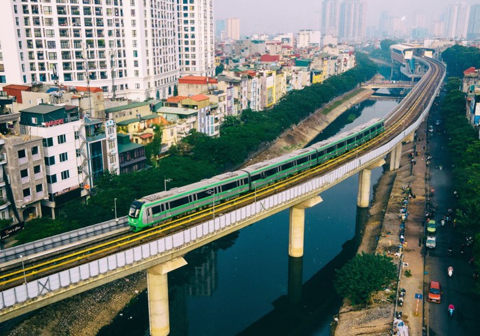 Đường sắt Cát Linh - Hà Đông là loại hình giao thông thông minh góp phần giảm thiểu ùn tắc giao thông ở Hà Nội. Ảnh: Báo Kinh tế đô thị