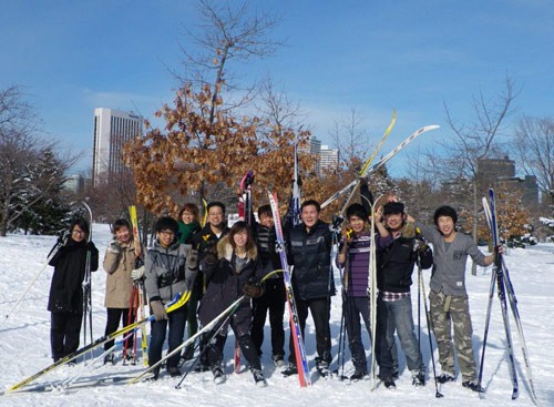 Chuyến trượt tuyết của học sinh trường Nhật ngữ Sapporo Language Center