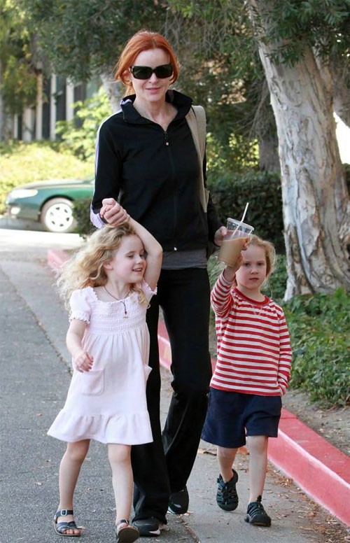 Ngôi sao của ' Những bà nội trợ kiểu Mỹ ' - Marcia Cross cũng có hai bé gái sinh đôi rất dễ thương.
