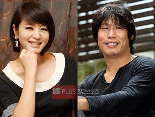 Họ đã từng hợp tác với nhau trong hai bộ phim lớn của điện ảnh Hàn Quốc là: Kick the moon và Tazza: the high roller, nhưng có sự chênh lệch quá lớn về nhan sắc cũng như sự nổi tiếng giữa Kim Hye Soo và Yoo Hae Jin.