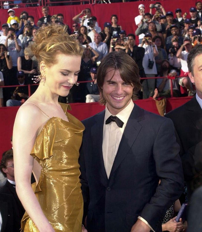 Tom Cruise và Nicole Kidmen thời còn bên nhau. Nicole Kidmen cao hơn Tom Cruise khá nhiều.