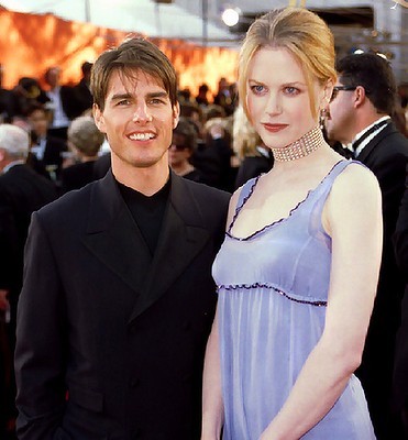 Tom Cruise và Nicole Kidmen thời còn bên nhau. Nicole Kidmen cao hơn Tom Cruise khá nhiều.
