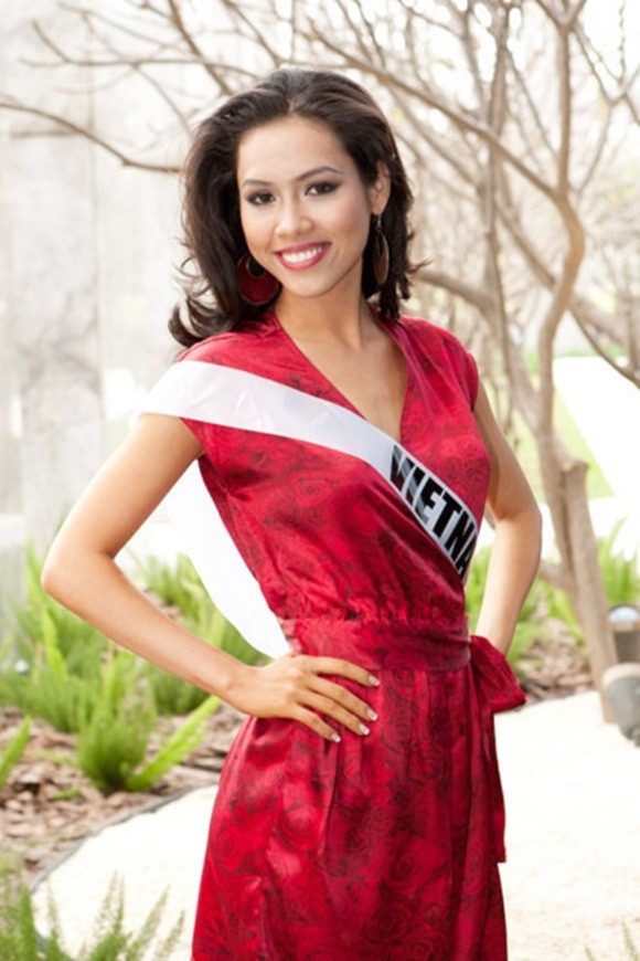 Theo thông tin mới nhất, Á hậu Hoàng My chính thức trở thành đại diện của Việt Nam tham gia cuộc thi Hoa hậu thế giới 2012, tổ chức tại Trung Quốc vào tháng 8 tới.