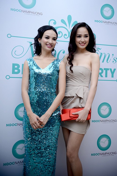 Hoa hậu Việt Nam 2006 Mai Phương Thúy đẹp rạng rỡ đến dự tiệc sinh nhật bạn thân - Hoa hậu Ngọc Diễm.