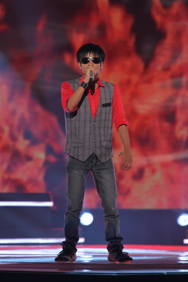 Hà Văn Đông là chàng trai cuối cùng xuất hiện trong chương trình 'Giọng hát Việt' số 2.