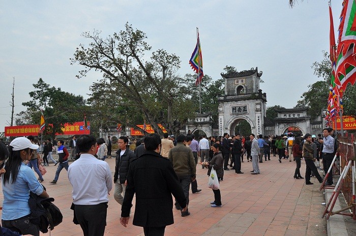 1. Khai ấn đền Trần là phong tục văn hóa đặc sắc của nhân dân Nam Định.
