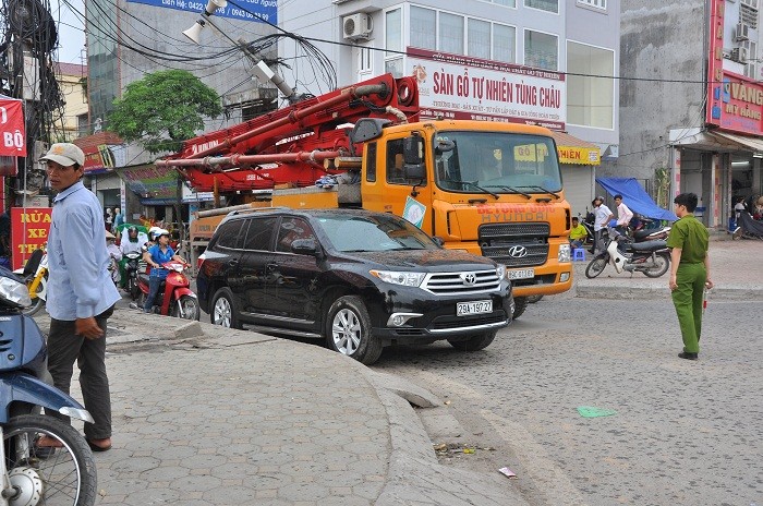 Xe ô tô chỉ được lưu thông theo chiều Phú Diễn – Quốc lộ 32
