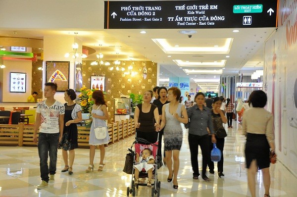 Vincom Mega Mall Royal City đang là điểm đến tham quan, mua sắm, vui chơi giải trí hàng đầu của người dân Hà Nội và cả nước.