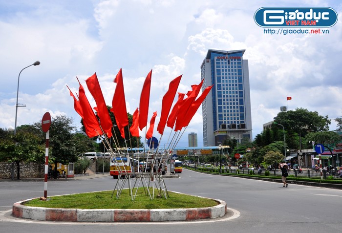 Ngày lễ Quốc khánh là ngày hội , ngày tự hào, ngày độc lập của toàn dân tộc Việt Nam.