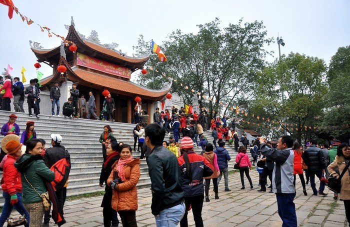 Lễ hội được nhiều người quan tâm nhất trong mùa xuân của Bắc Ninh là Hội Lim tại thị trấn Lim.