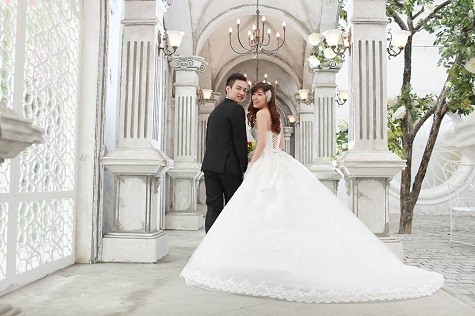 Trước khi diễn ra đám cưới, Duy Khoa và Lương Nguyệt đã thực hiện bộ ảnh cưới đẹp lung linh và đầy lãng mạn
