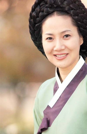 Nữ diễn viên Yang Mi Kyung hiền lành trong phim