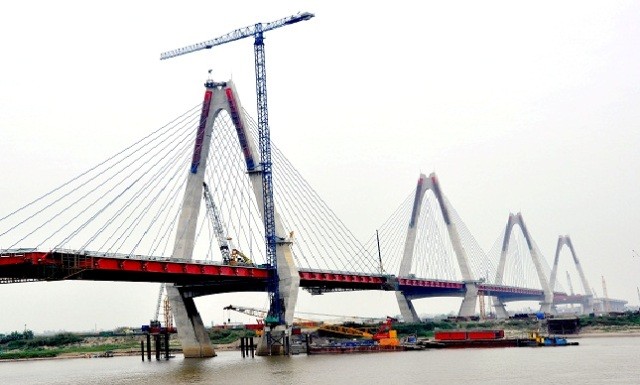 Cây cầu Nhật Tân hoàn thiện sẽ góp phần nâng cao bộ mặt giao thông của Thủ đô.
